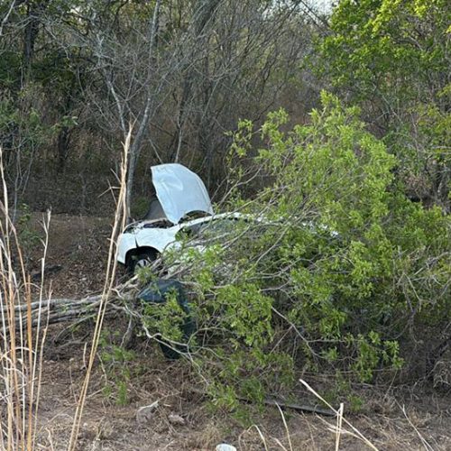 Morador de Serrinha morre após carro capotar na BA-416, entre Valente e São Domingos