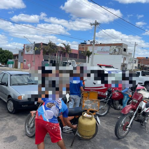 Motociclista fica ferido após acidente de trânsito próximo a posto de combustível em Conceição do Coité