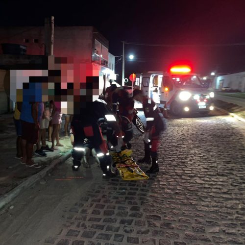 Mulheres ficam feridas após caírem  de moto na BA-120 (Coité X Riachão); passageira desequilibrou e puxou condutora