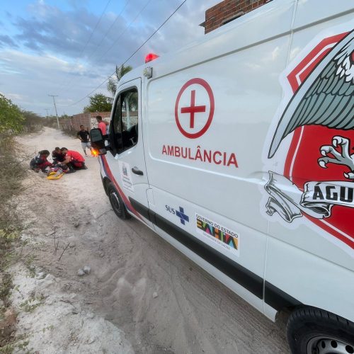 Homem fica desacordado após bater moto em estaca de cerca em Conceição do Coité