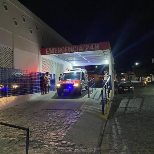 Colisão frontal entre duas motos deixa um homem ferido no bairro dos Barreiros em Conceição do Coité