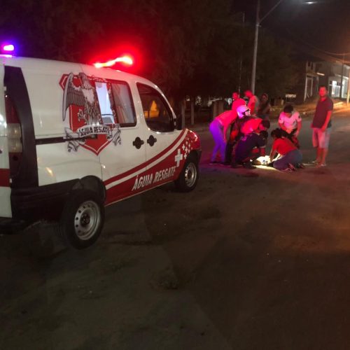 Mulher grávida fica ferida após perder controle da moto e cair no bairro Olhos D’água em Conceição do Coité