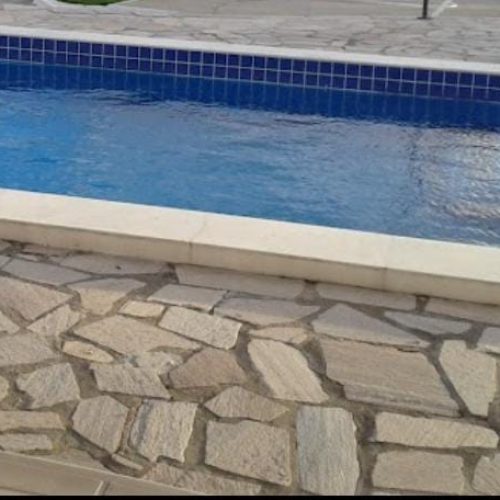 Coité- Filha contesta versão da própria mãe após supostamente ser empurrada em piscina e sofrer fraturas: “Ela estava nervosa e entendeu errado”, diz