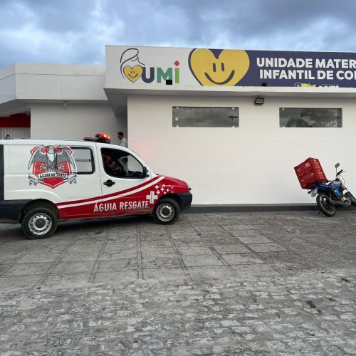 Dois adolescentes de 15 anos ficam feridos após queda de moto em Conceição do Coité