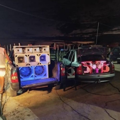 Motoristas de carros com som alto são conduzidos para delegacia após perturbação de sossego na zona rural de Conceição do Coité