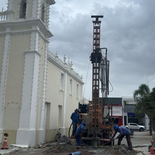 Coité: Sisaleiro Poços artesianos e professor de geografia desvendam lenda que ‘debaixo da praça da Matriz passa o braço do mar’.  Entenda!