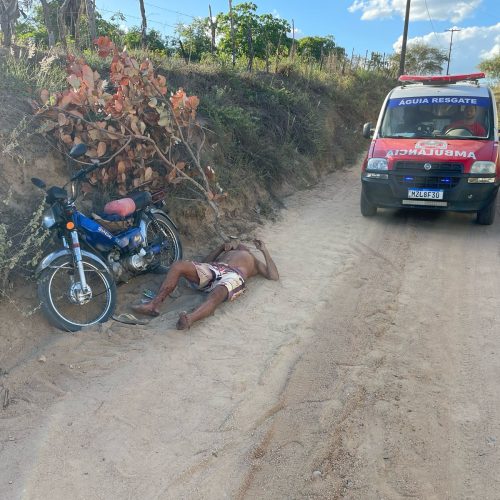 Idoso sofre lacerações após queda de moto em Conceição do Coité
