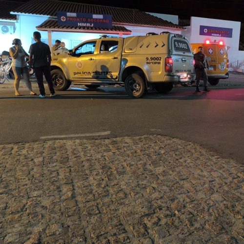 Criminosos efetuam disparos disparos de arma de fogo em Riachão do Jacuípe; homem é atingido nas nádegas