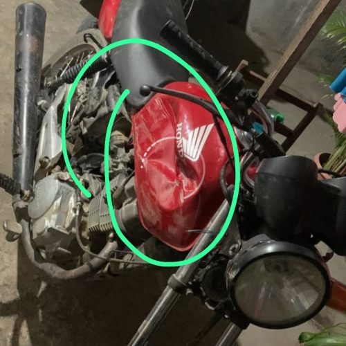 Coité: Homem sofre fratura exposta e outro fica ferido após colisão entre moto e carro em localidade próximo ao distrito de Salgadália
