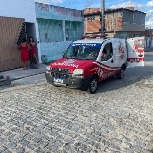 Adolescentes sofrem queda de moto no bairro Alto da Colina em Conceição do Coité