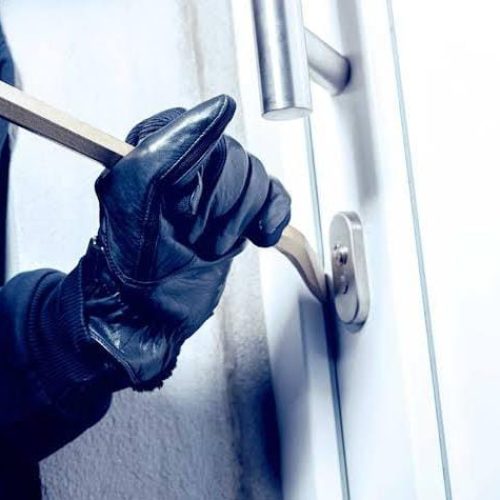 Farmácia em Conceição do Coité sofre tentativa de furto durante a madrugada