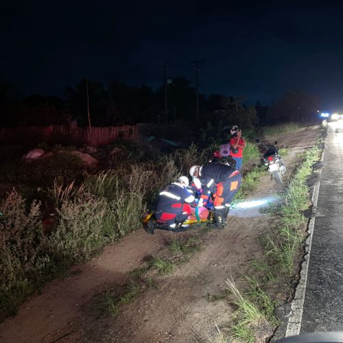 (Coité x Retirolândia): Homem é arremessado após motorista colidir na traseira da moto na BA-120; condutor do carro fugiu do local