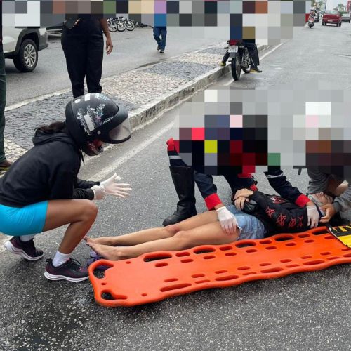 Motociclista e pedestre ficam feridos após atropelamento no centro de Conceição do Coité