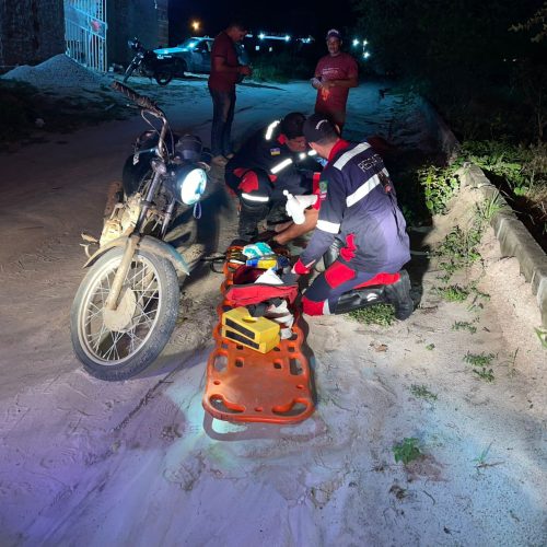Coité: Homem perde dentes ao cair de moto e bater o rosto no chão no bairro Casas Populares