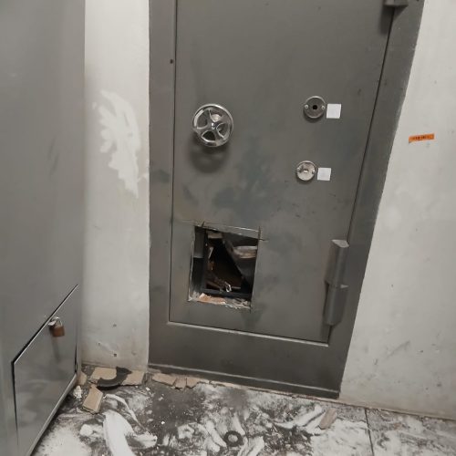 Criminosos furtam R$ 35 mil de loja no centro de Conceição do Coité
