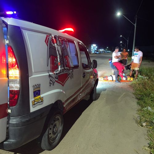Adolescentes ficam feridos após vestido enroscar na corrente  e travar pneu de motocicleta na BA-120 em Conceição do Coité