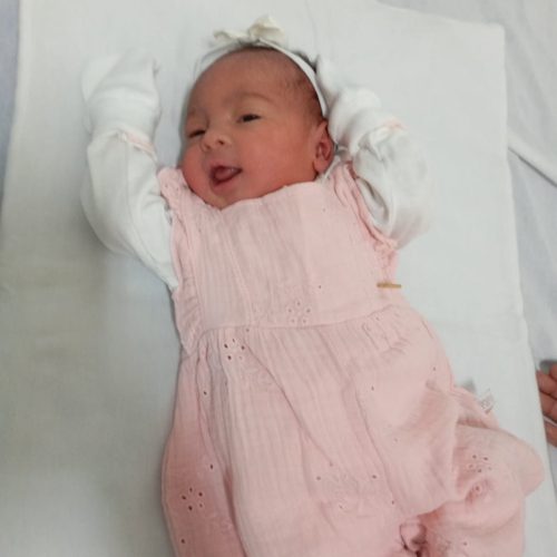 Em desespero, mãe procura hospital que não atende crianças e médico salva bebê  de 12 dias após engasgo em Conceição do Coité