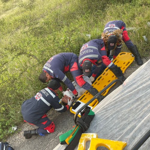 Motociclista sofre queda e é socorrido com múltiplas lesões na BA-411 entre Conceição do Coité e o distrito de Salgadália