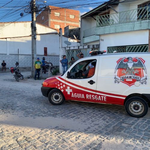 Motociclista fica ferido após colidir com cachorro no bairro da Quadra em Conceição do Coité