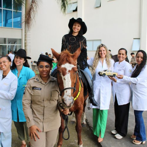 HEC recebe projetos “Alegria a Galope” e “Galopes da Beleza” em parceria com Cavalaria da PMBA