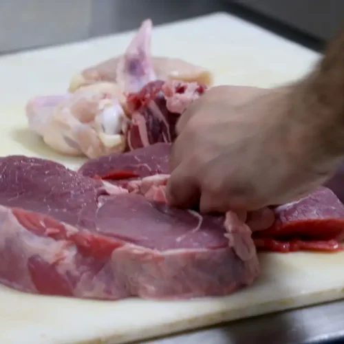 Preço da carne sobe pelo terceiro mês consecutivo; fígado é o único corte em queda