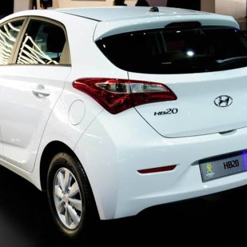 Carro utilizado em roubo com sequestro em Riachão do Jacuípe é interceptado em Feira de Santana; homem foi preso