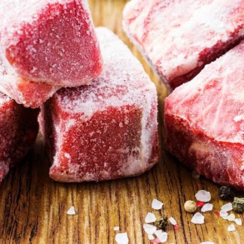 Chácara tem cadeado arrombado e ladrão furta carne de freezer em Conceição do Coité