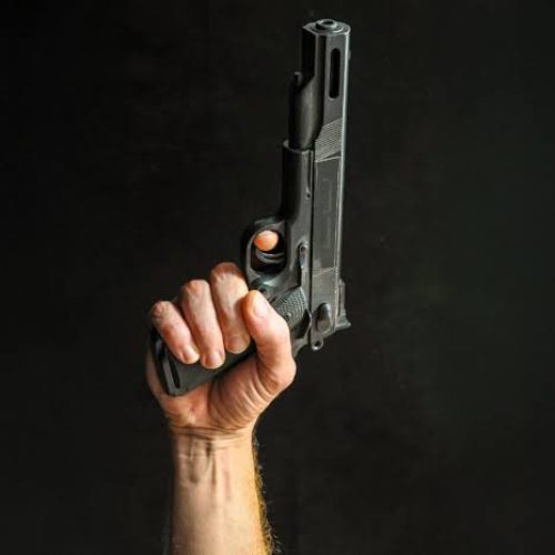 Homem é morto a tiros em Serrinha; vítima tinha passagem policial e suposta ligação com o tráfico