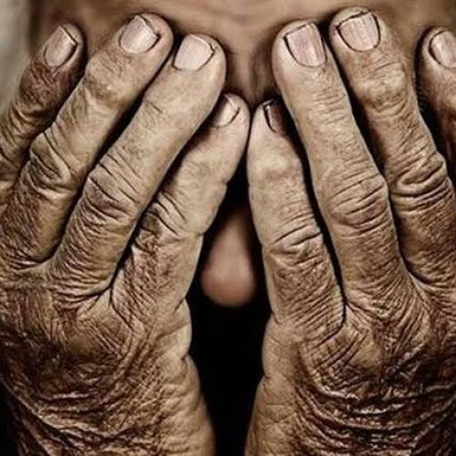 Idosa é ameaçada com facão pelo companheiro em Retirolândia