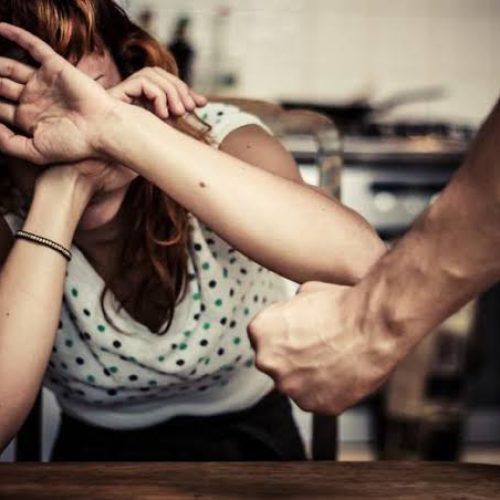 Mulher é agredida pelo companheiro no bairro Olhos D’água em Conceição do Coité